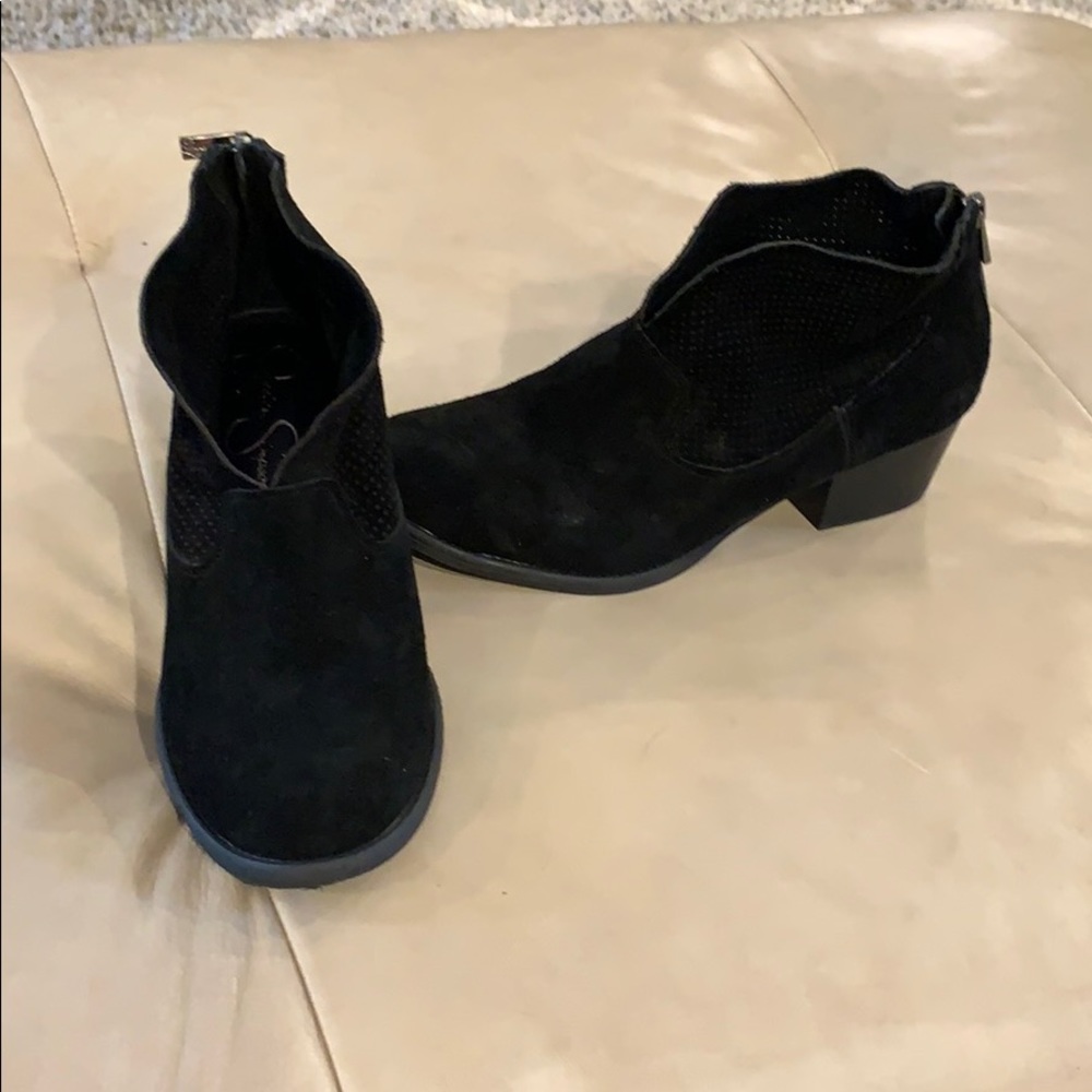 black booties